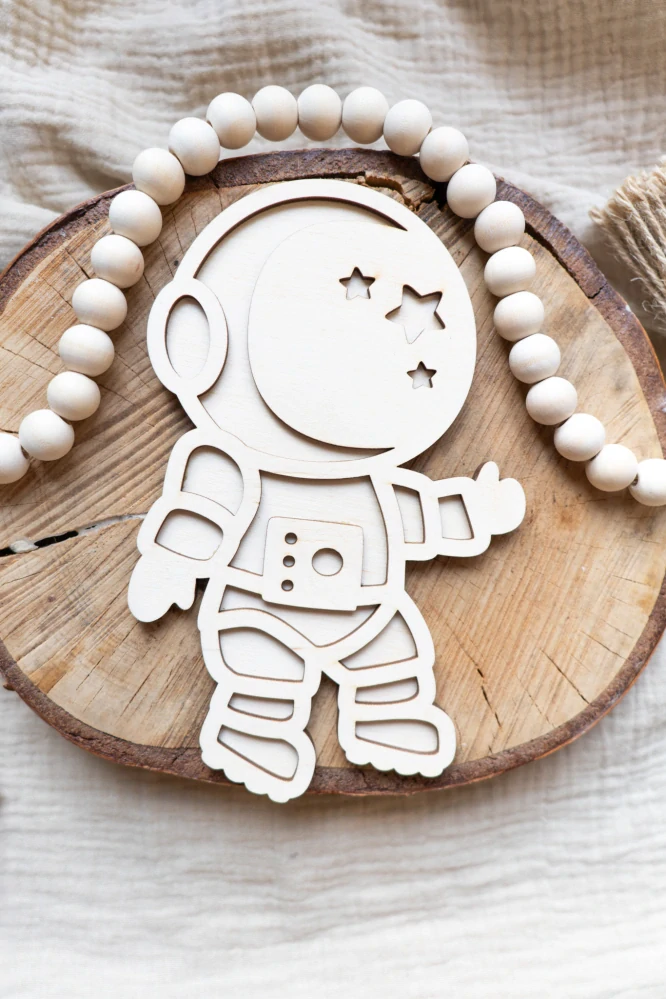 Dřevěná dekorace – Astronaut