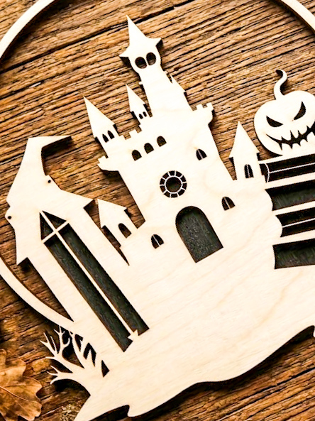 Dřevěná halloweenská dekorace na zeď