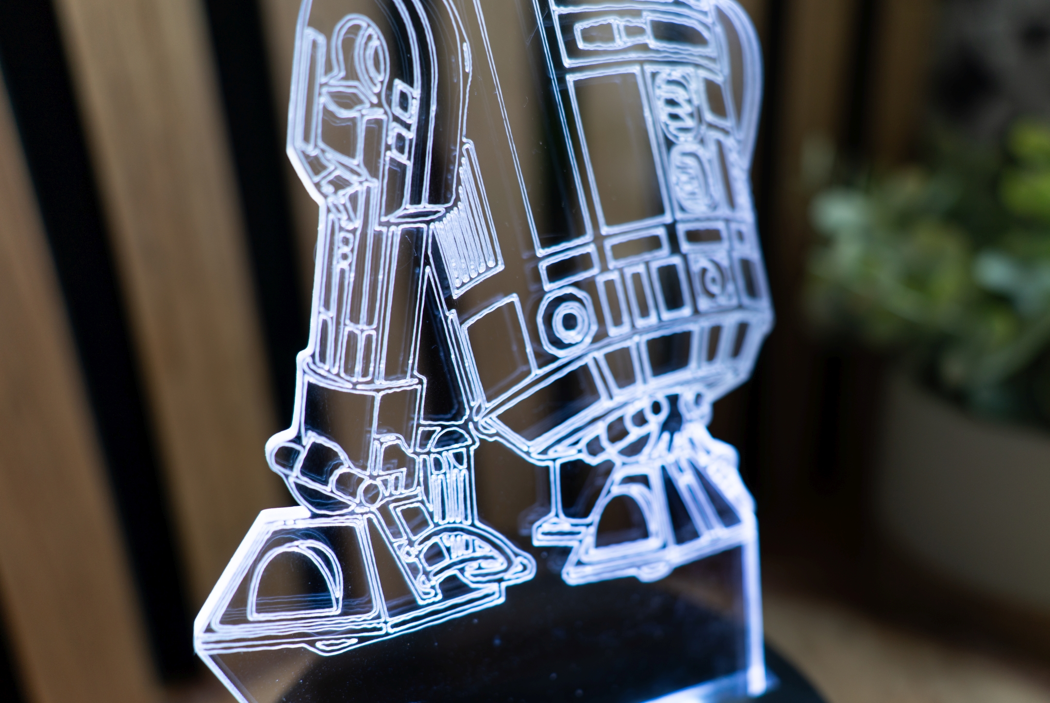 3D iluzivní LED lampa "Vesmírný droid"