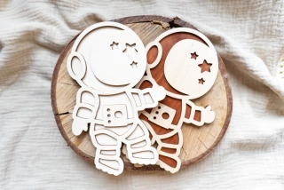 Dřevěná dekorace – Astronaut